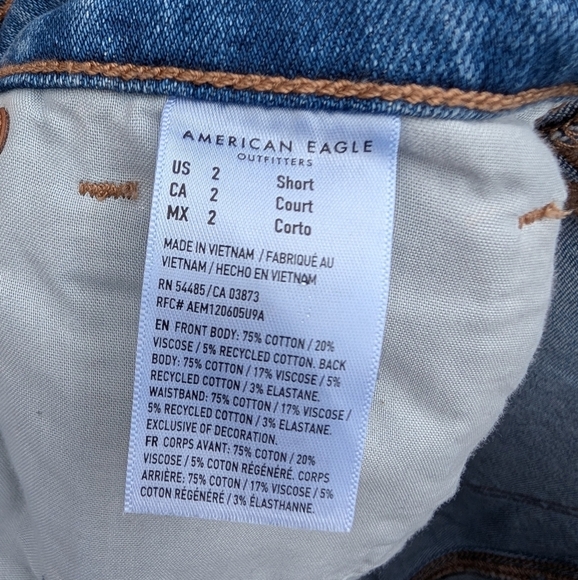 American Eagle AE Strigid mom Jeans In Medium Repair Crackle Wash NWT - Picture 6 of 6